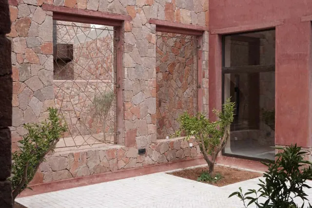 Villa des Chercheurs à Benguérir — construction en pierre pour l’UM6P / groupe OCP